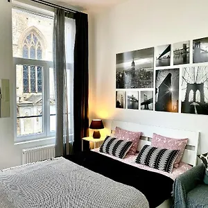 Bonjour сentre 3 , Antwerpia Belgia