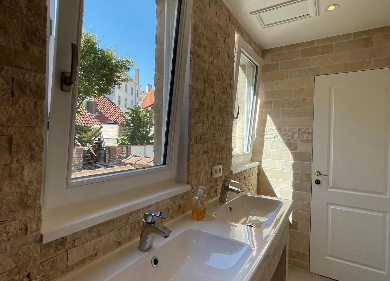 Hostel Lybeer Μπριζ 0*,  Βέλγιο