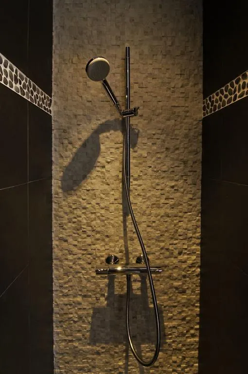 Hostel Lybeer Μπριζ 0*,