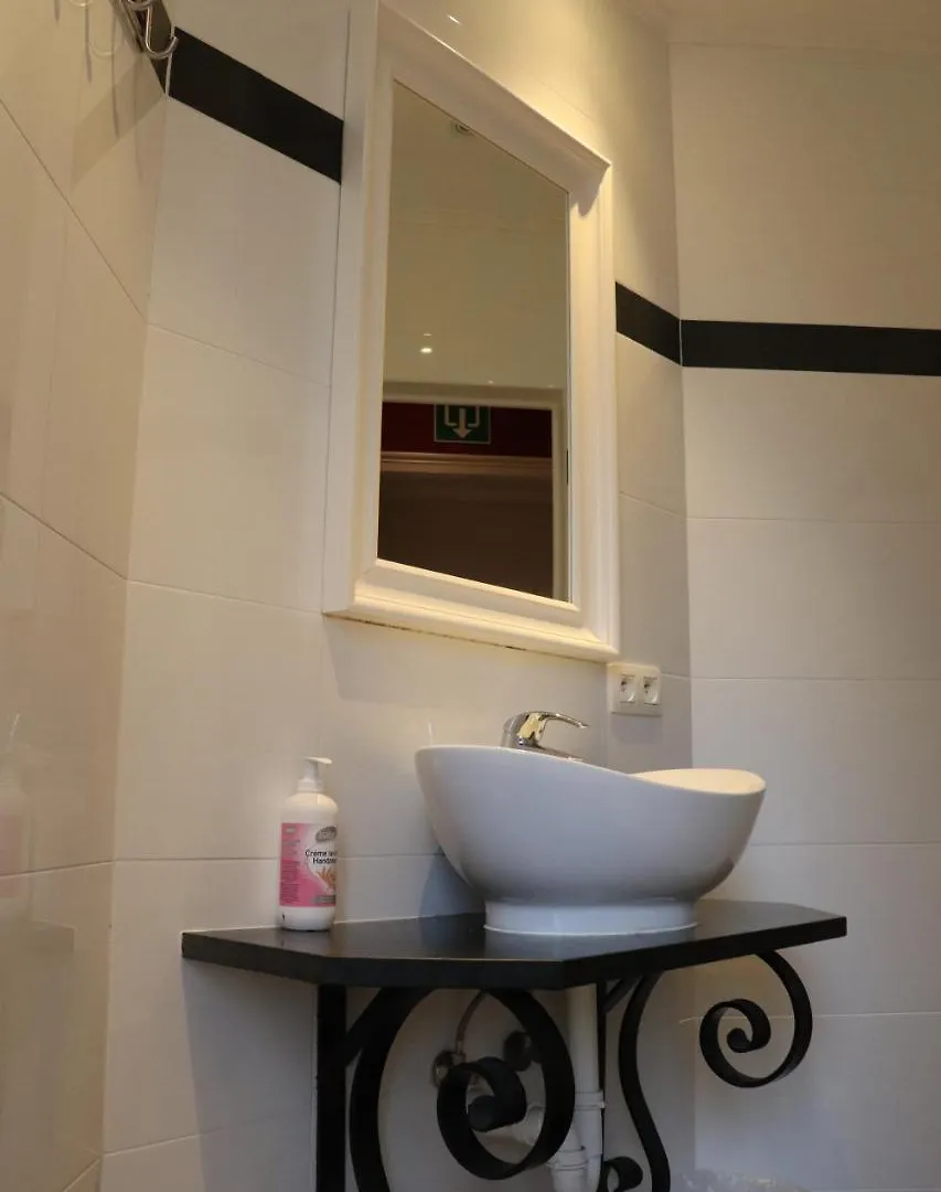 Hostel Lybeer Μπριζ 0*,  Βέλγιο